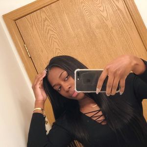 Meet your Posher, Selena